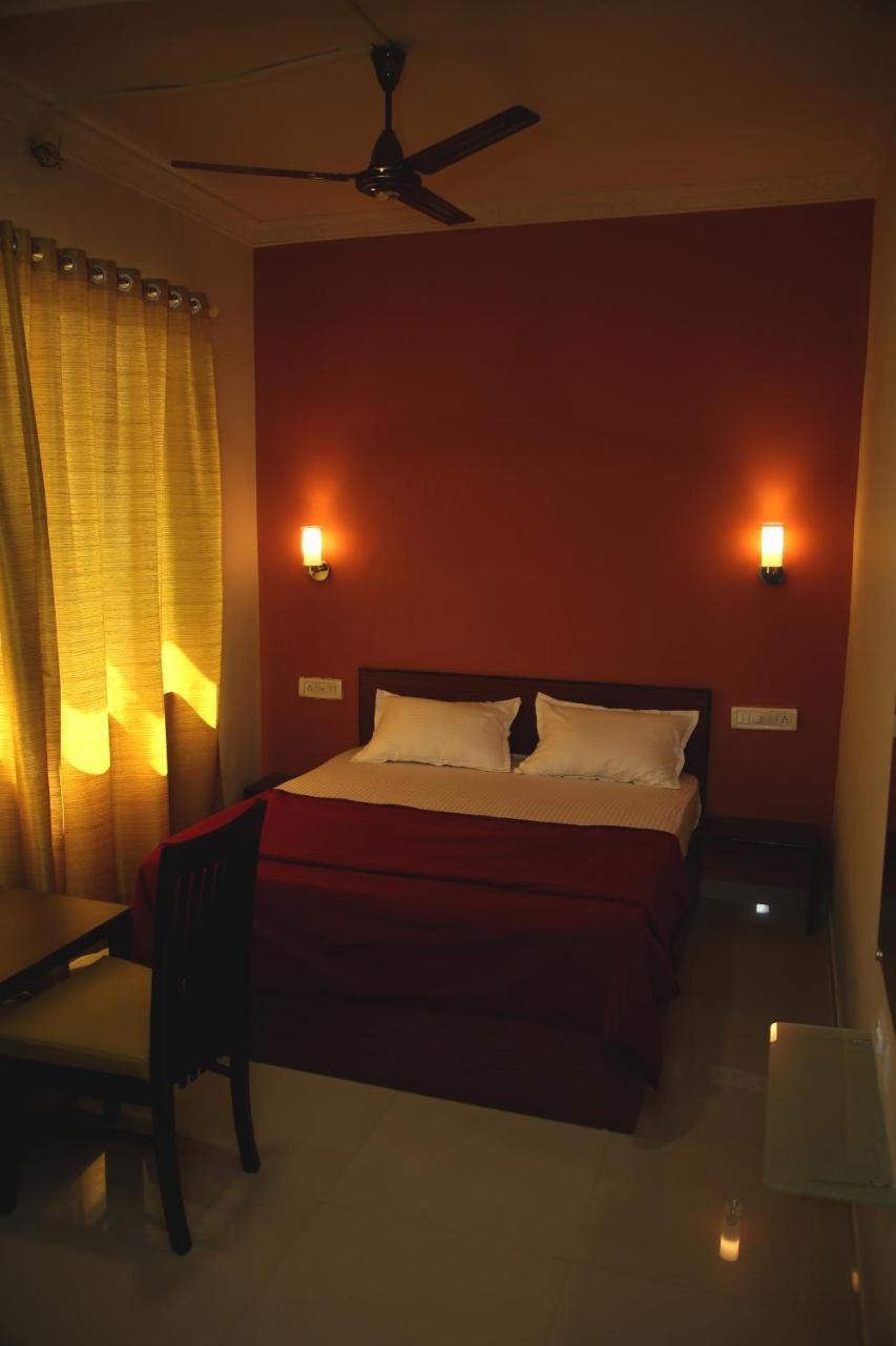 Elite Inn Lonavala Exterior photo