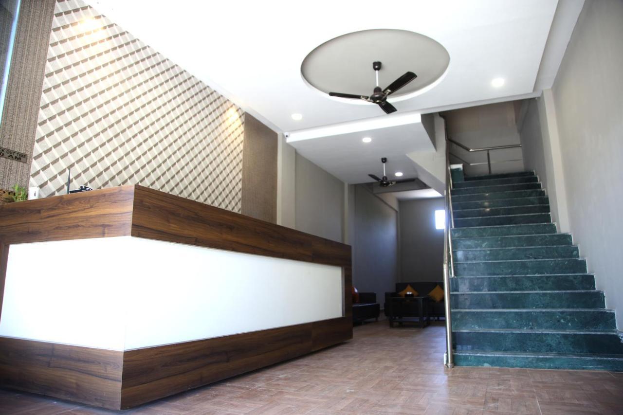 Elite Inn Lonavala Exterior photo