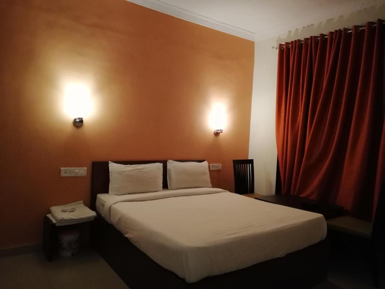 Elite Inn Lonavala Exterior photo