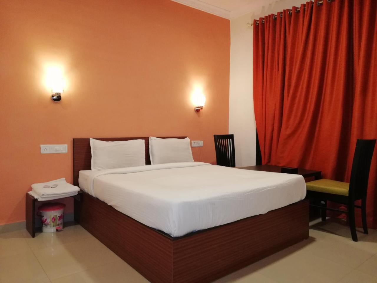 Elite Inn Lonavala Exterior photo